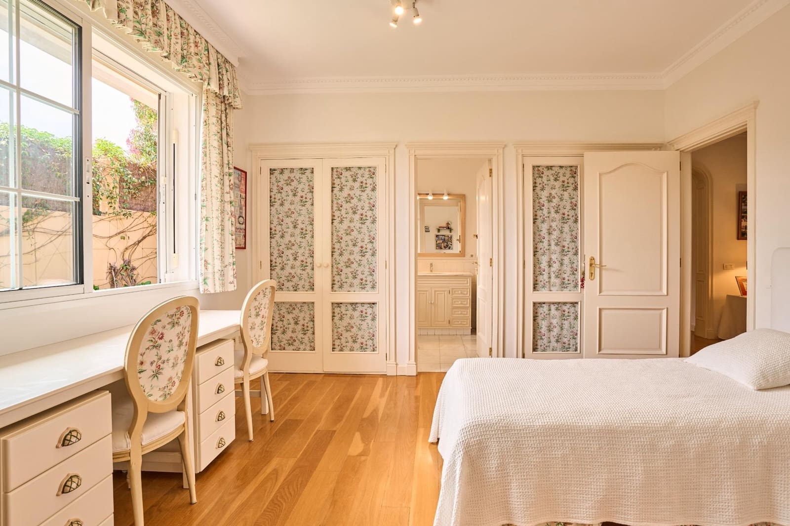 6 quarto Moradia para venda em La Quinta com piscina garagem - 1 800 000 € (Ref: 9954264)
