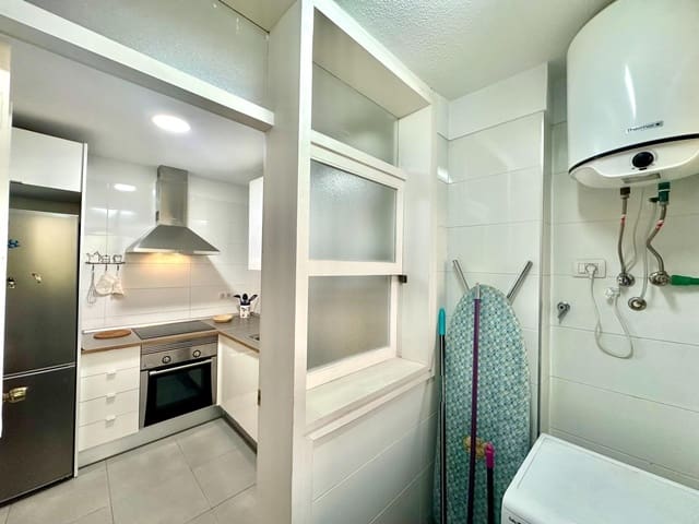 Piso de 2 habitaciones en Urbanizacion Anaga, Santa Cruz de Tenerife en alquiler - 1.100 € (Ref: 9959820)