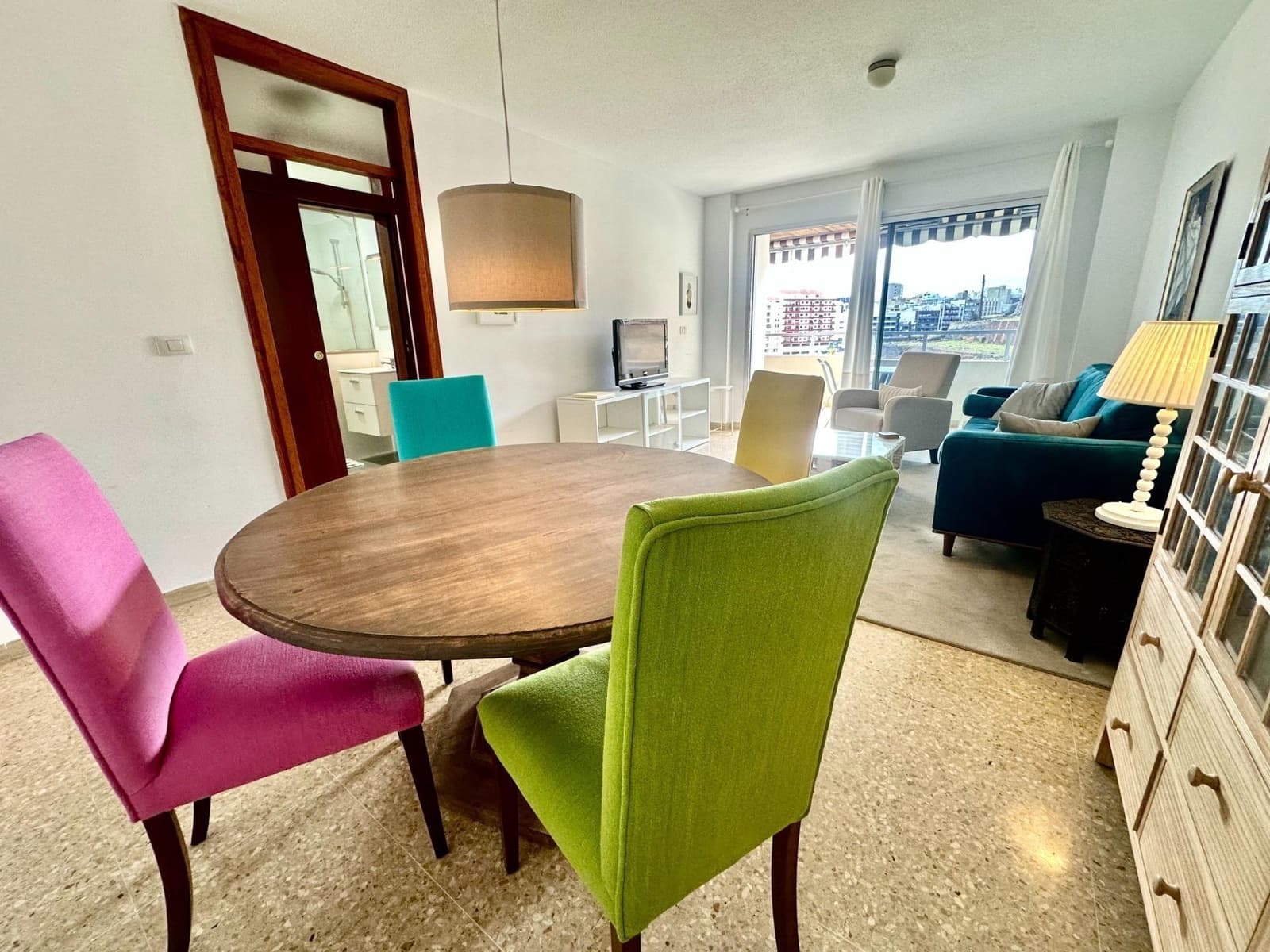 2 quarto Apartamento para arrendar em Santa Cruz de Tenerife - 1 100 € (Ref: 9959820)