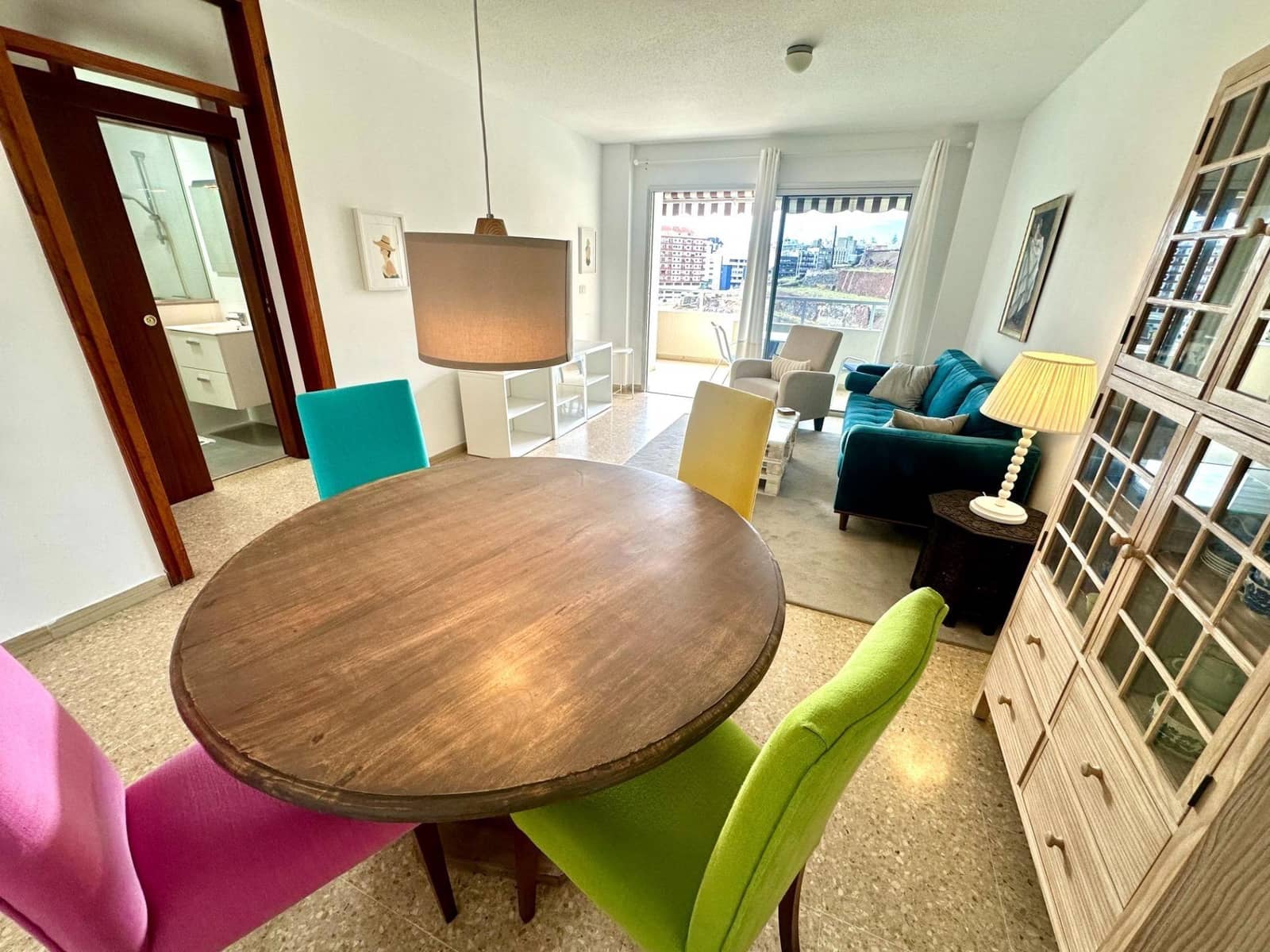 2 quarto Apartamento para arrendar em Santa Cruz de Tenerife - 1 100 € (Ref: 9959820)
