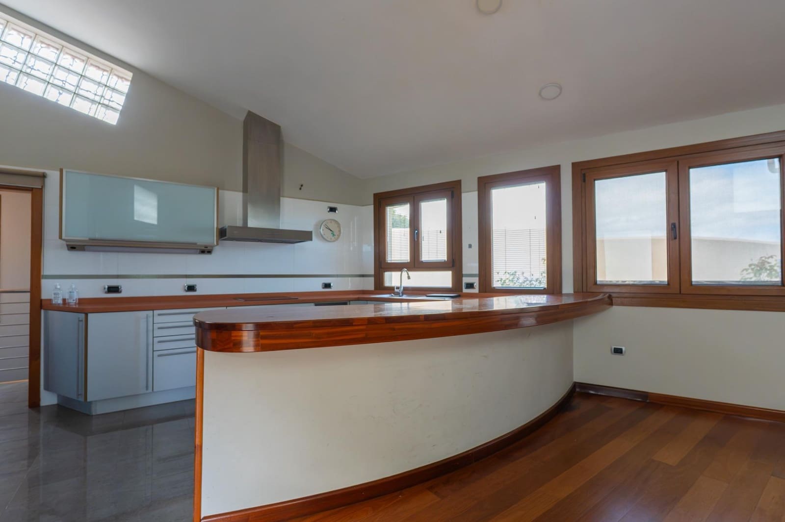 5 sypialnia Willa na sprzedaż w La Orotava z basenem garażem - 790 000 € (Ref: 9973361)