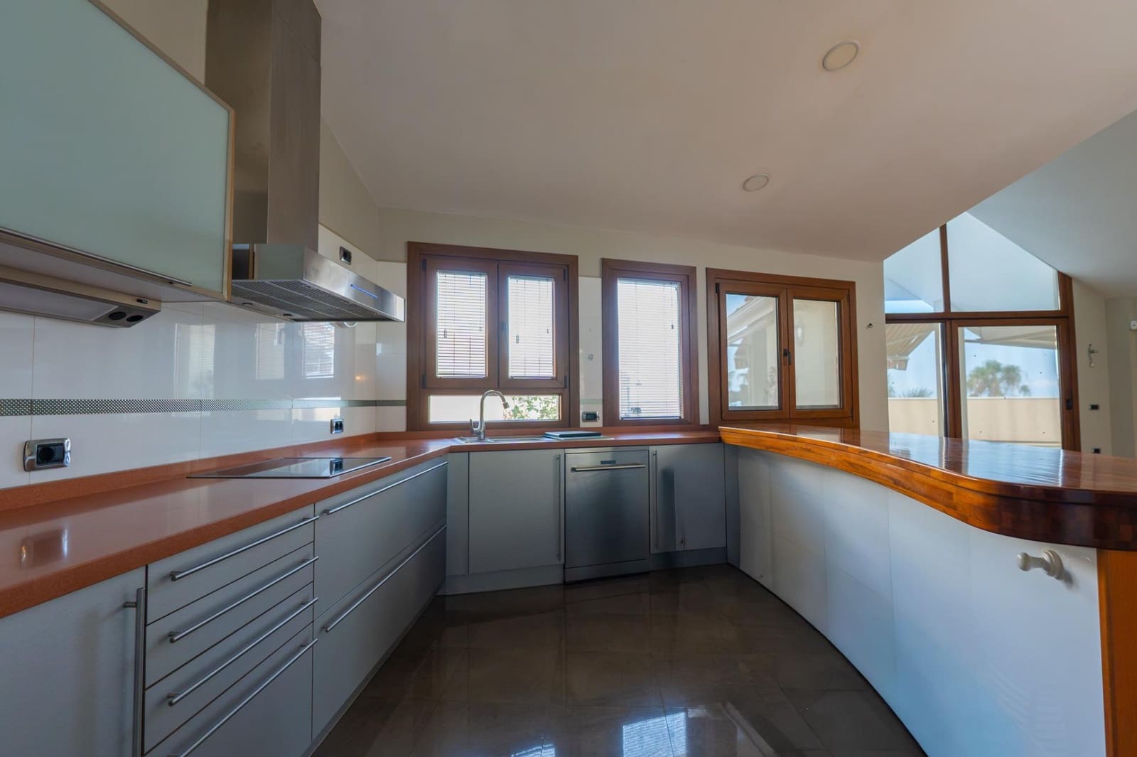 5 sypialnia Willa na sprzedaż w La Orotava z basenem garażem - 790 000 € (Ref: 9973361)