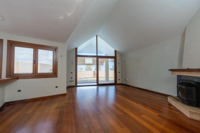Chalet de 5 habitaciones en La Orotava en venta con piscina garaje - 790.000 € (Ref: 9973361)