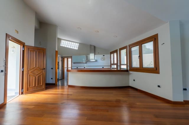 Chalet de 5 habitaciones en La Orotava en venta con piscina garaje - 790.000 € (Ref: 9973361)