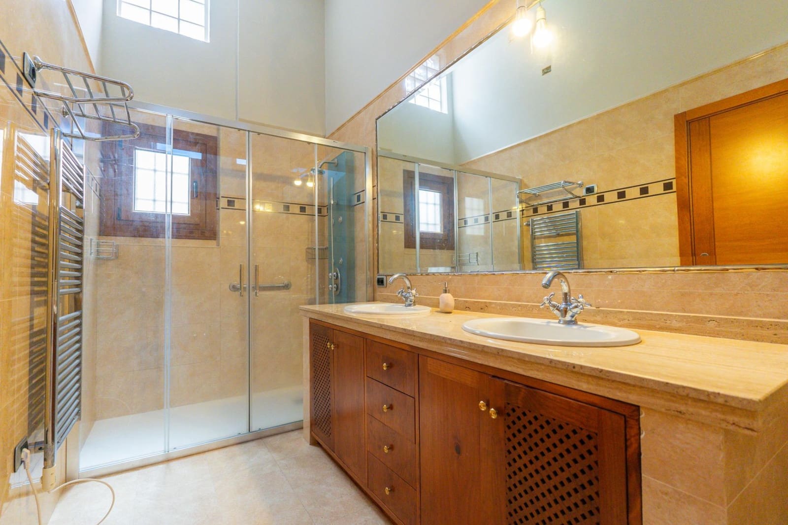 5 sypialnia Willa na sprzedaż w La Orotava z basenem garażem - 790 000 € (Ref: 9973361)