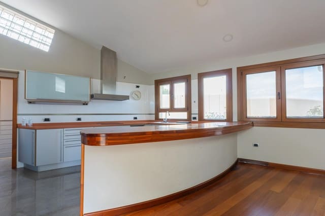 5 sypialnia Willa na sprzedaż w La Orotava z basenem garażem - 790 000 € (Ref: 9973361)