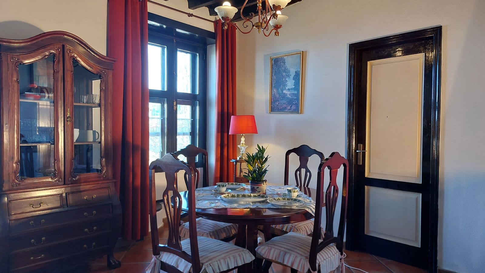 7 makuuhuone Hotelli myytävänä paikassa Icod de los Vinos - 1 000 000 € (Ref: 9659723)