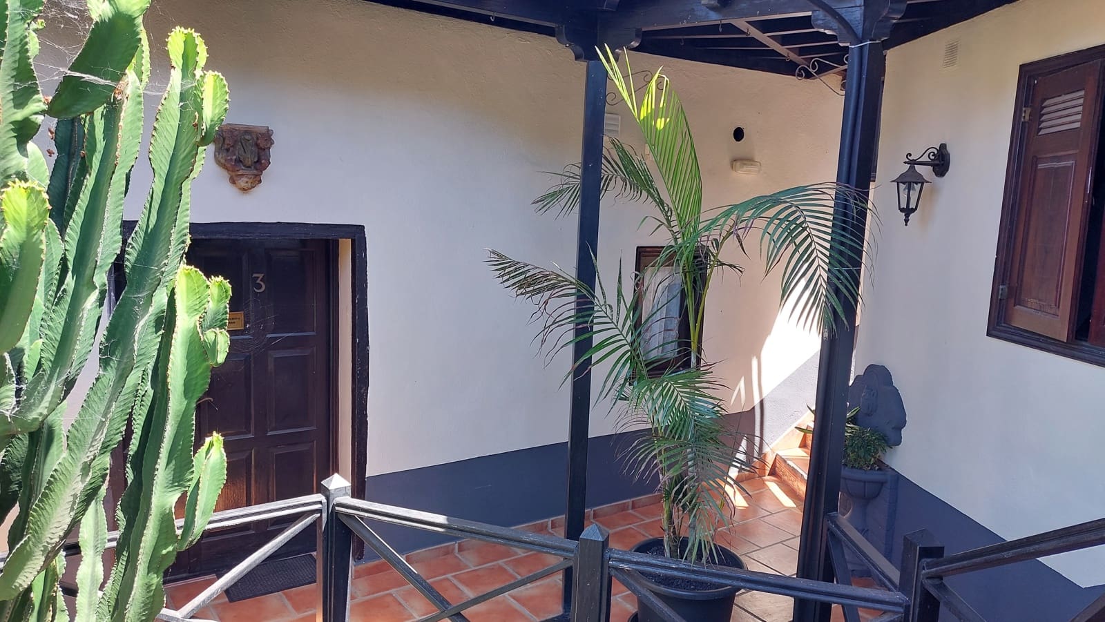 7 makuuhuone Hotelli myytävänä paikassa Icod de los Vinos - 1 000 000 € (Ref: 9659723)