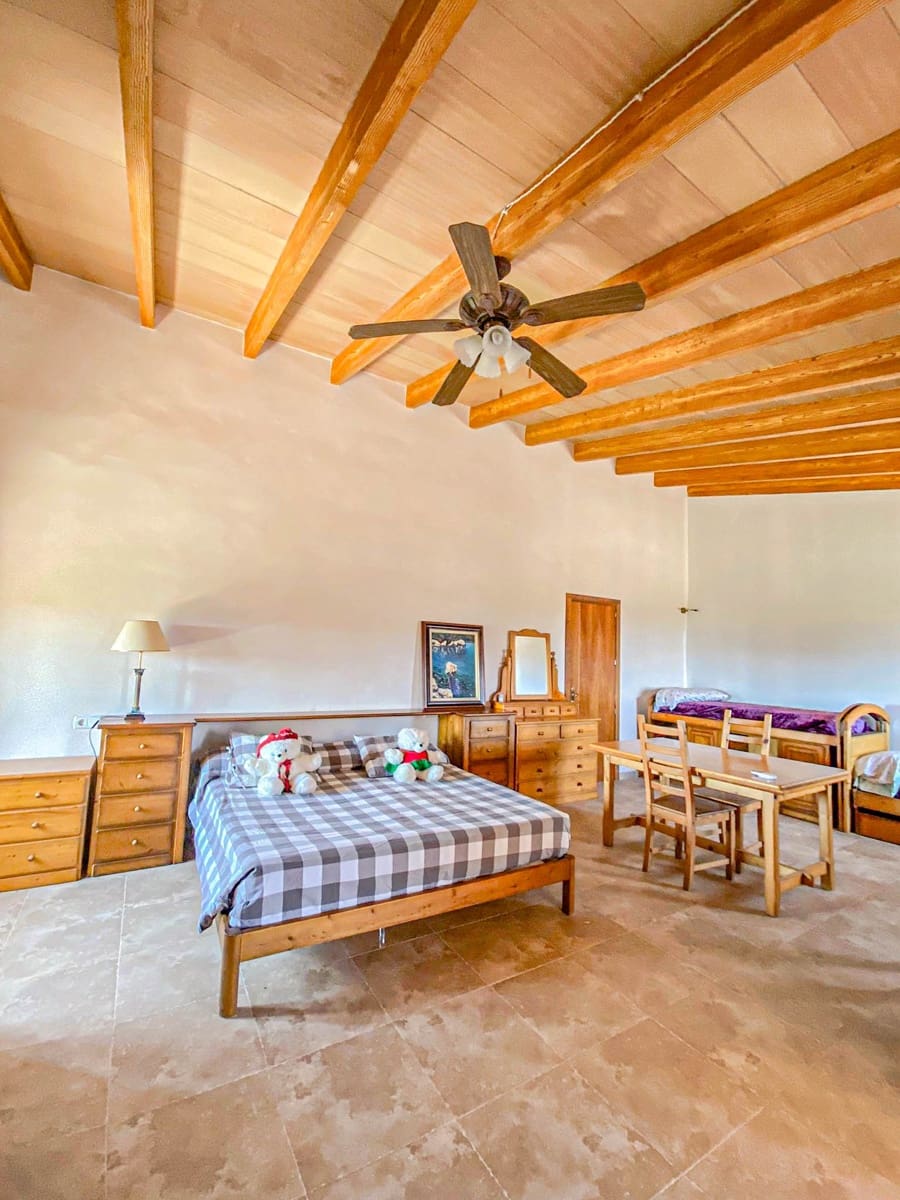 7 quarto Hotel para venda em Lloret de Vista Alegre com piscina garagem - 3 800 000 € (Ref: 9685651)