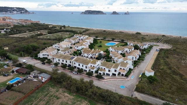 4 slaapkamer Rijtjeshuis te koop in Torroella de Montgrí met zwembad garage - € 465.000 (Ref: 9664054)