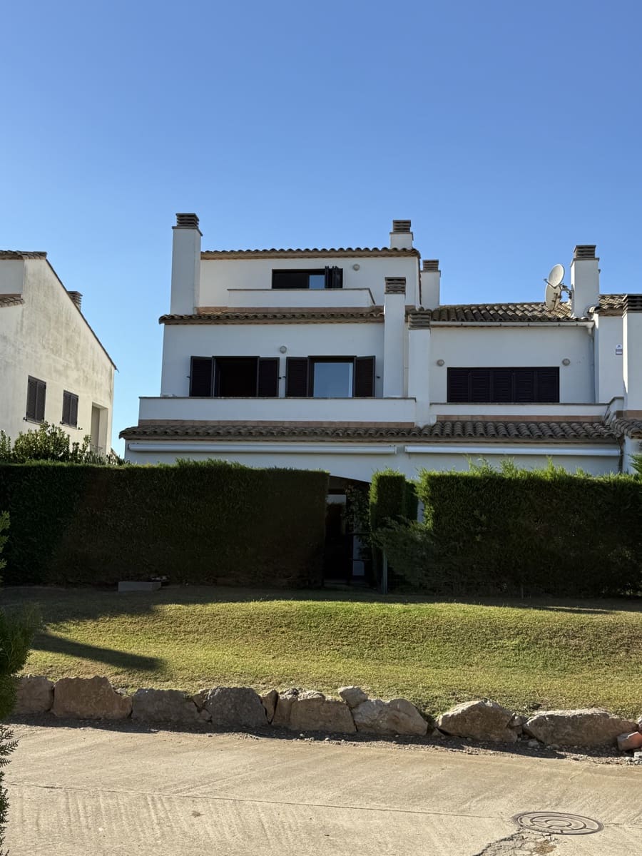 4 slaapkamer Rijtjeshuis te koop in Torroella de Montgri met zwembad garage - € 465.000 (Ref: 9664054)