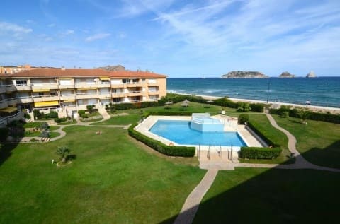 1 soveværelse Lejlighed til salg i L'Estartit, Torroella de Montgrí med swimmingpool garage - € 198.600 (Ref: 9669299)