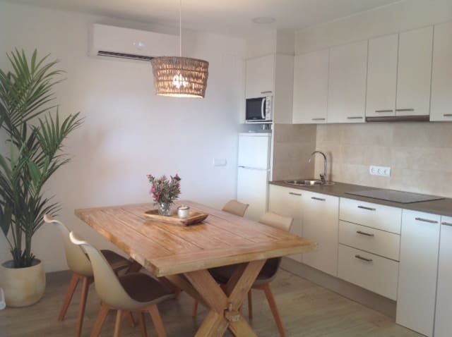 Appartement de Plage de 2 chambres de location de vacances à L'Estartit avec piscine garage - 300 € (Ref: 9669545)