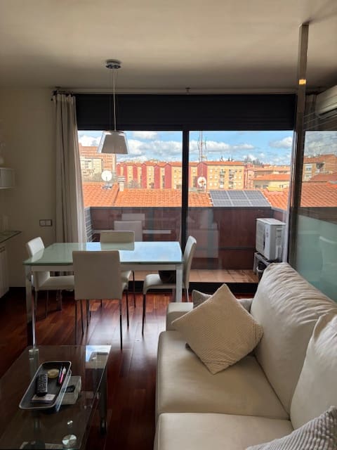 1 bedroom Flat for sale in Vic - € 205,000 (Ref: 9709026)
