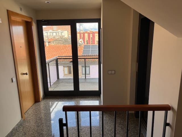 1 bedroom Flat for sale in Vic - € 205,000 (Ref: 9709026)