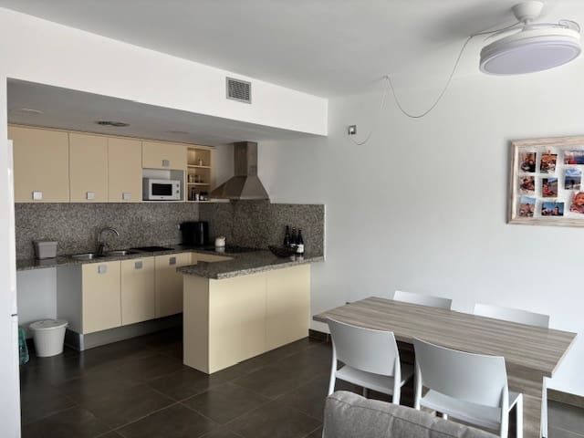 Appartement de 2 chambres de location de vacances à L'Estartit, Torroella de Montgrí avec piscine garage - 1 200 € (Ref: 9770890)