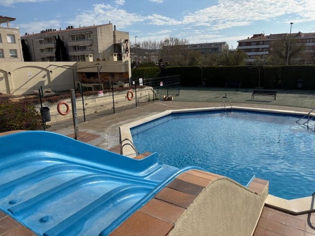2 bedroom Apartment for holiday rental in L'Estartit with pool garage - € 350 (Ref: 9770920)