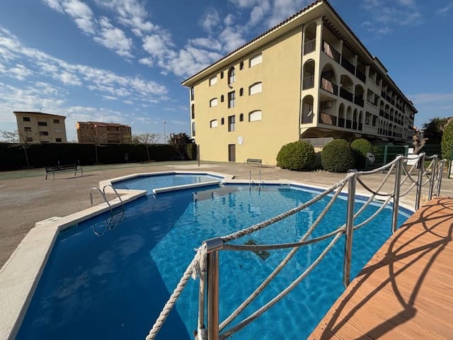 2 bedroom Apartment for holiday rental in L'Estartit with pool garage - € 350 (Ref: 9770920)
