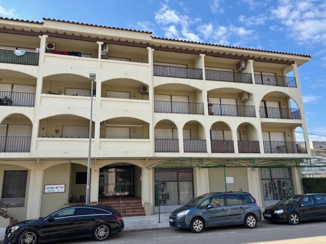 2 bedroom Apartment for holiday rental in L'Estartit with pool garage - € 350 (Ref: 9770920)