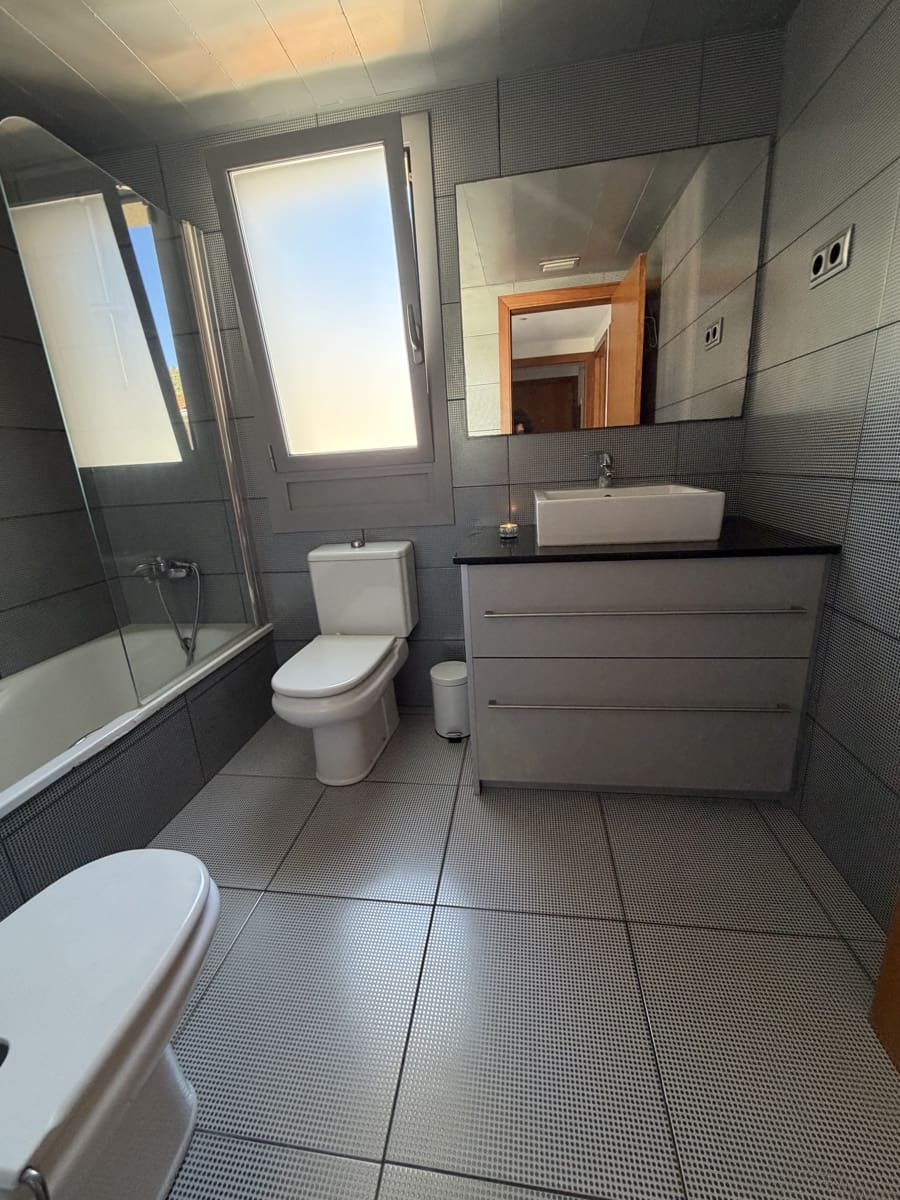 Apartamento Playa de 2 habitaciones en L'Estartit en alquiler vacacional con piscina garaje - 1.500 € (Ref: 9849922)