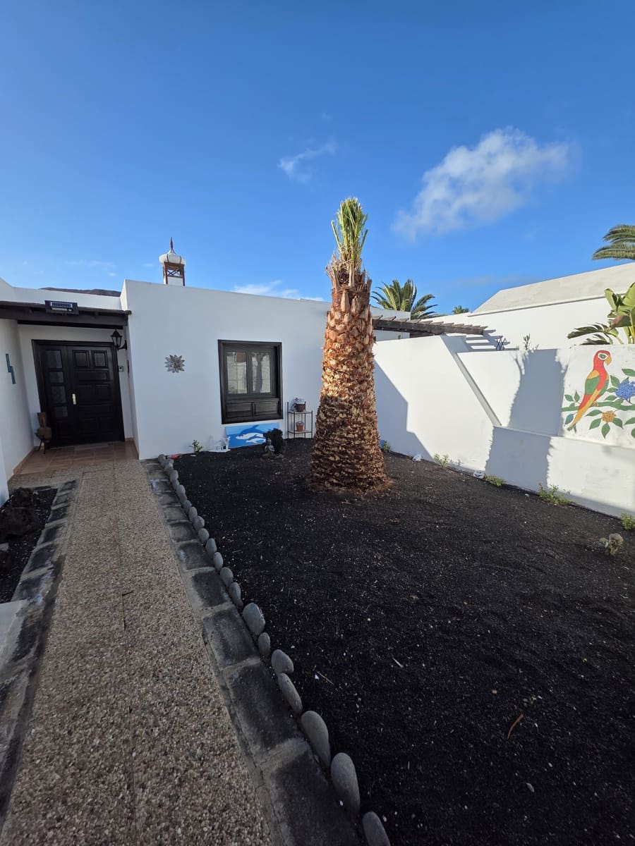 3 Zimmer Villa zu verkaufen in Yaiza mit Pool Garage - 450.000 € (Ref: 9707797)