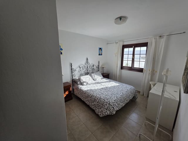 3 Zimmer Villa zu verkaufen in Playa Blanca, Yaiza mit Pool Garage - 450.000 € (Ref: 9707797)