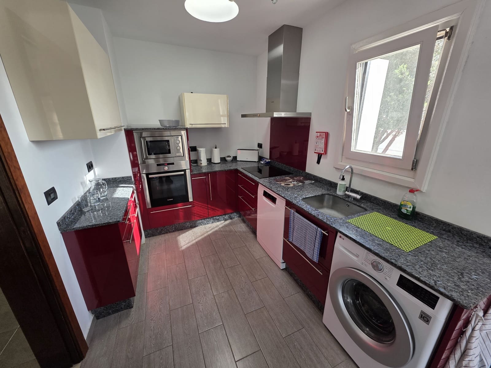 3 Zimmer Villa zu verkaufen in Yaiza mit Pool Garage - 450.000 € (Ref: 9707797)