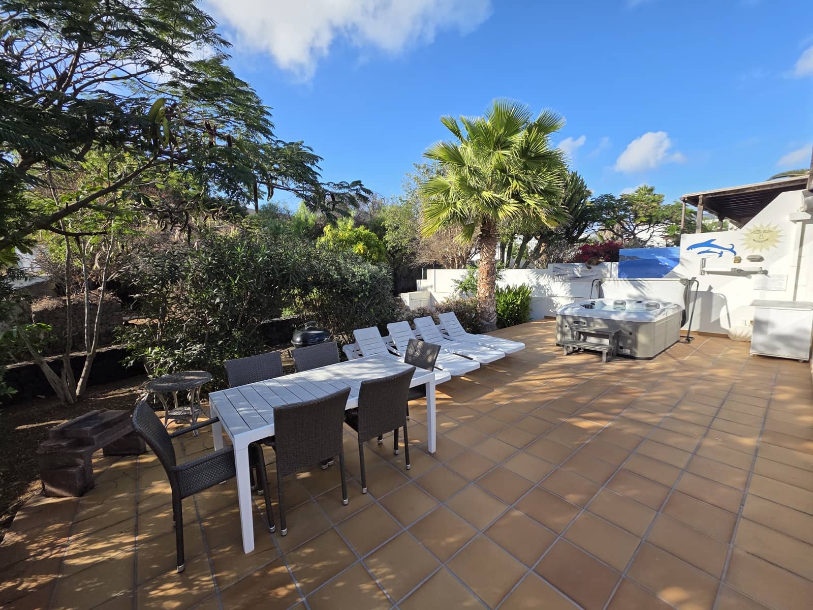 3 Zimmer Villa zu verkaufen in Yaiza mit Pool Garage - 450.000 € (Ref: 9707797)