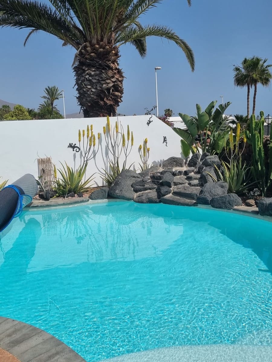 3 bedroom Villa for holiday rental in Yaiza with pool garage - € 1,250 (Ref: 9707803)