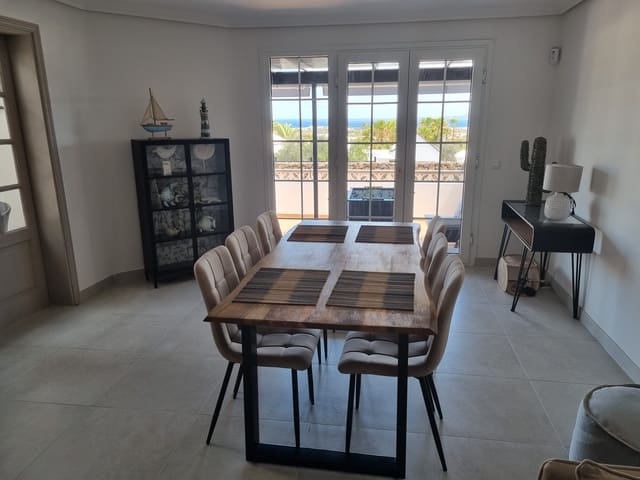 3 bedroom Villa for holiday rental in Yaiza with pool garage - € 1,250 (Ref: 9707803)