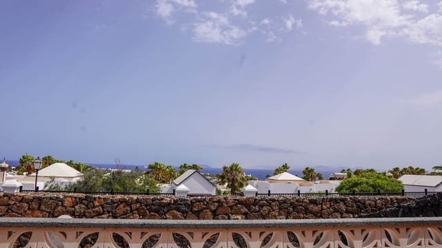 3 bedroom Villa for holiday rental in Yaiza with pool garage - € 1,250 (Ref: 9707803)