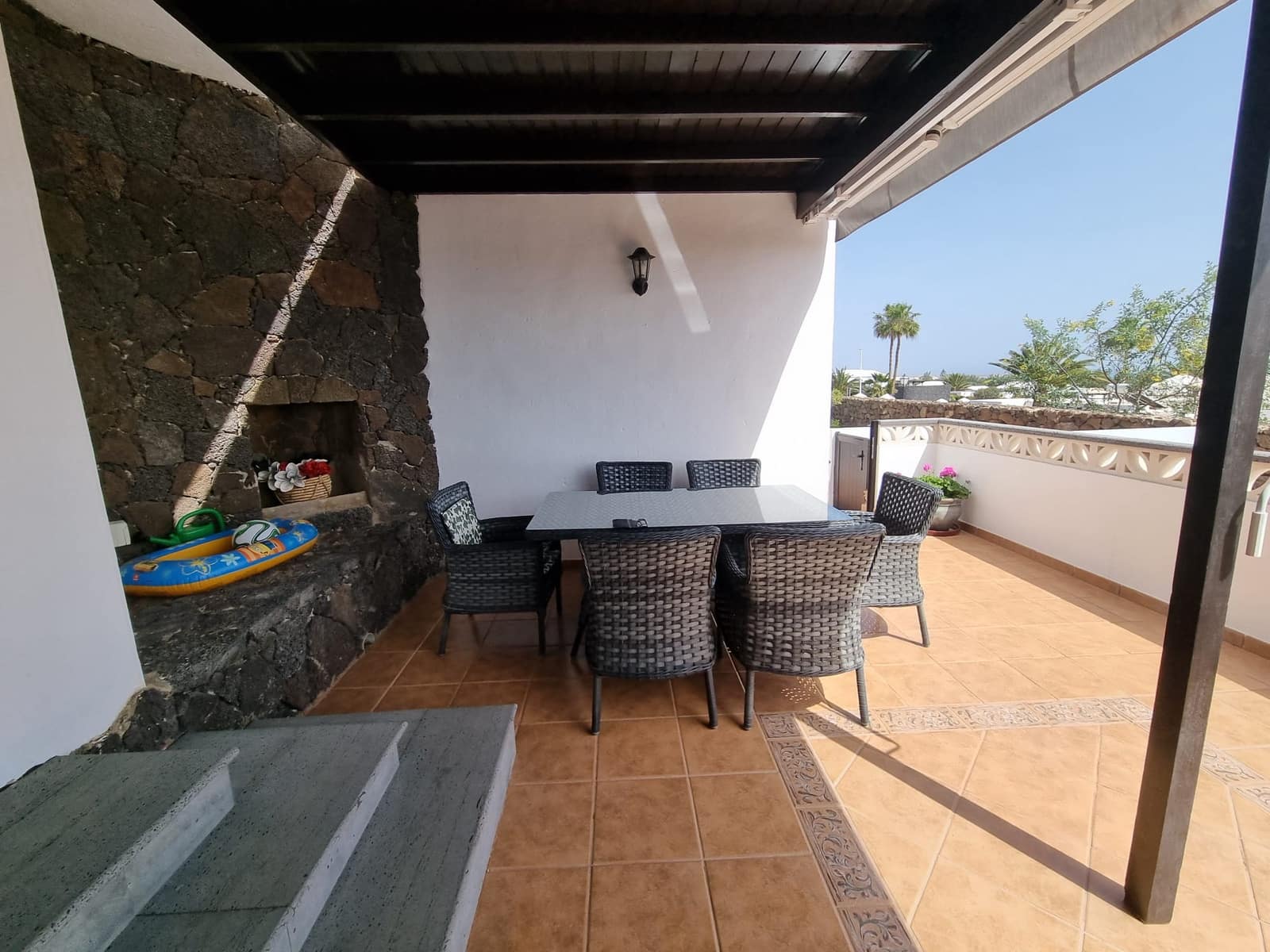 3 bedroom Villa for holiday rental in Yaiza with pool garage - € 1,250 (Ref: 9707803)