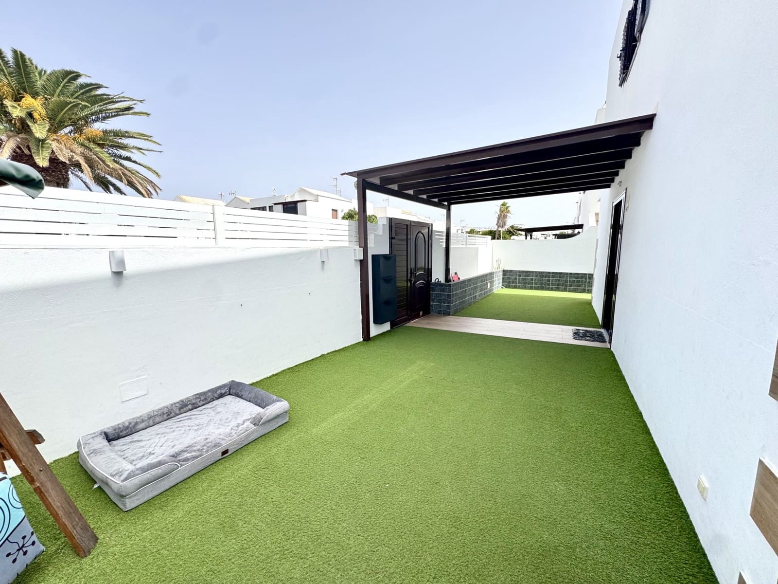 4 soveværelse Byhus til salg i Arrecife med swimmingpool - € 485.000 (Ref: 9857800)