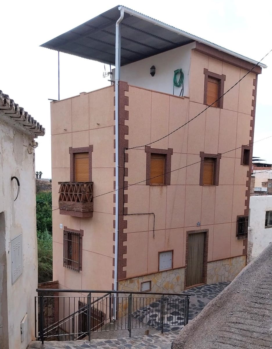 Radhus att hyra i Molvizar - 550 € (Ref: 9665627)