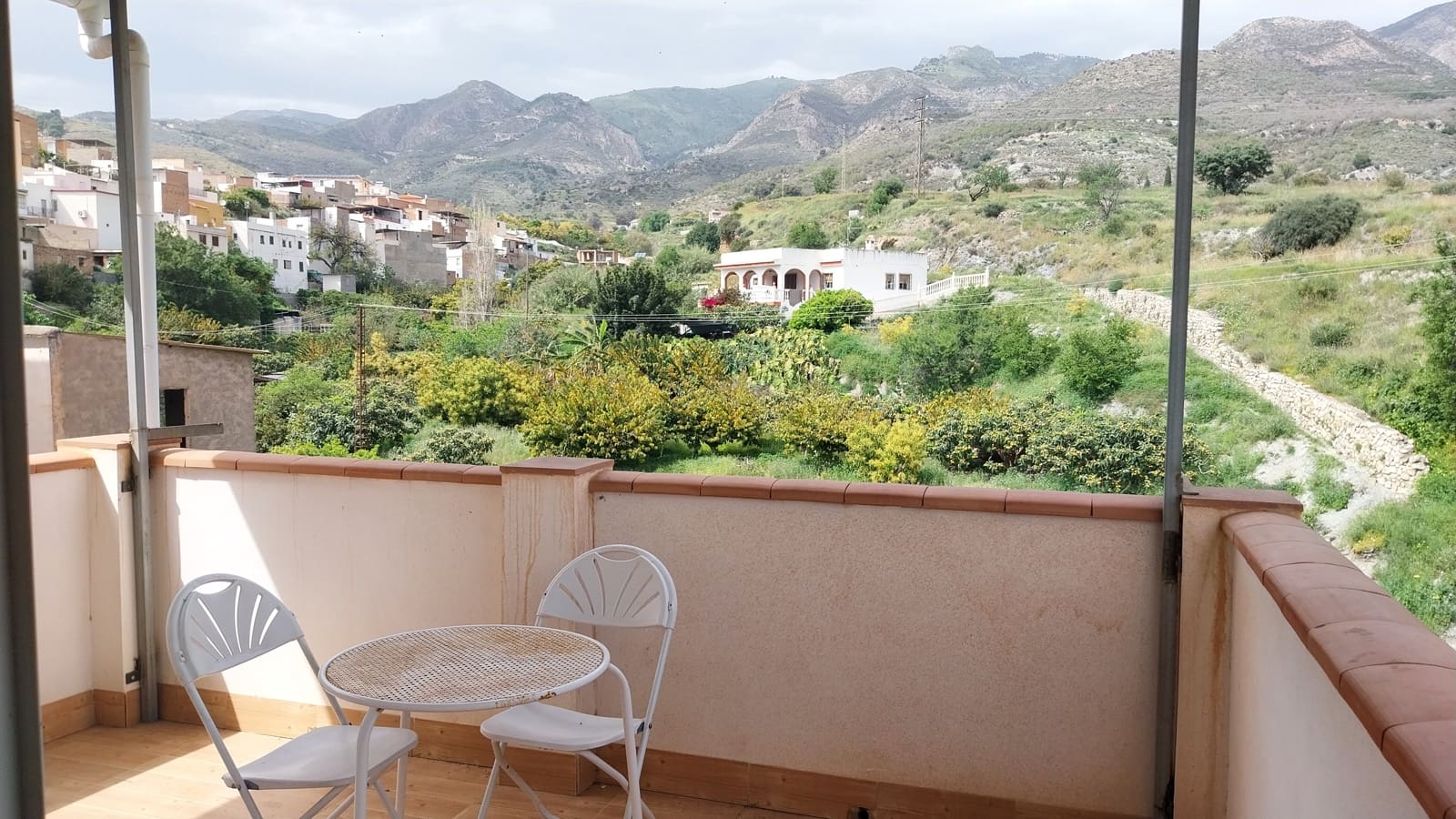 Radhus att hyra i Molvizar - 550 € (Ref: 9665627)