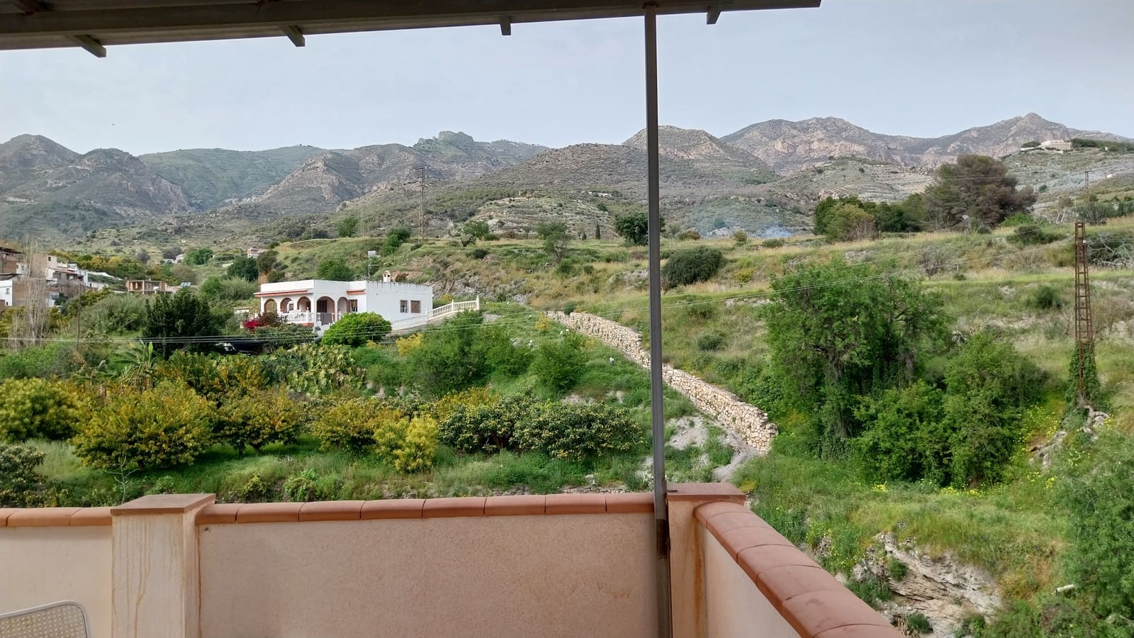 Radhus att hyra i Molvizar - 550 € (Ref: 9665627)