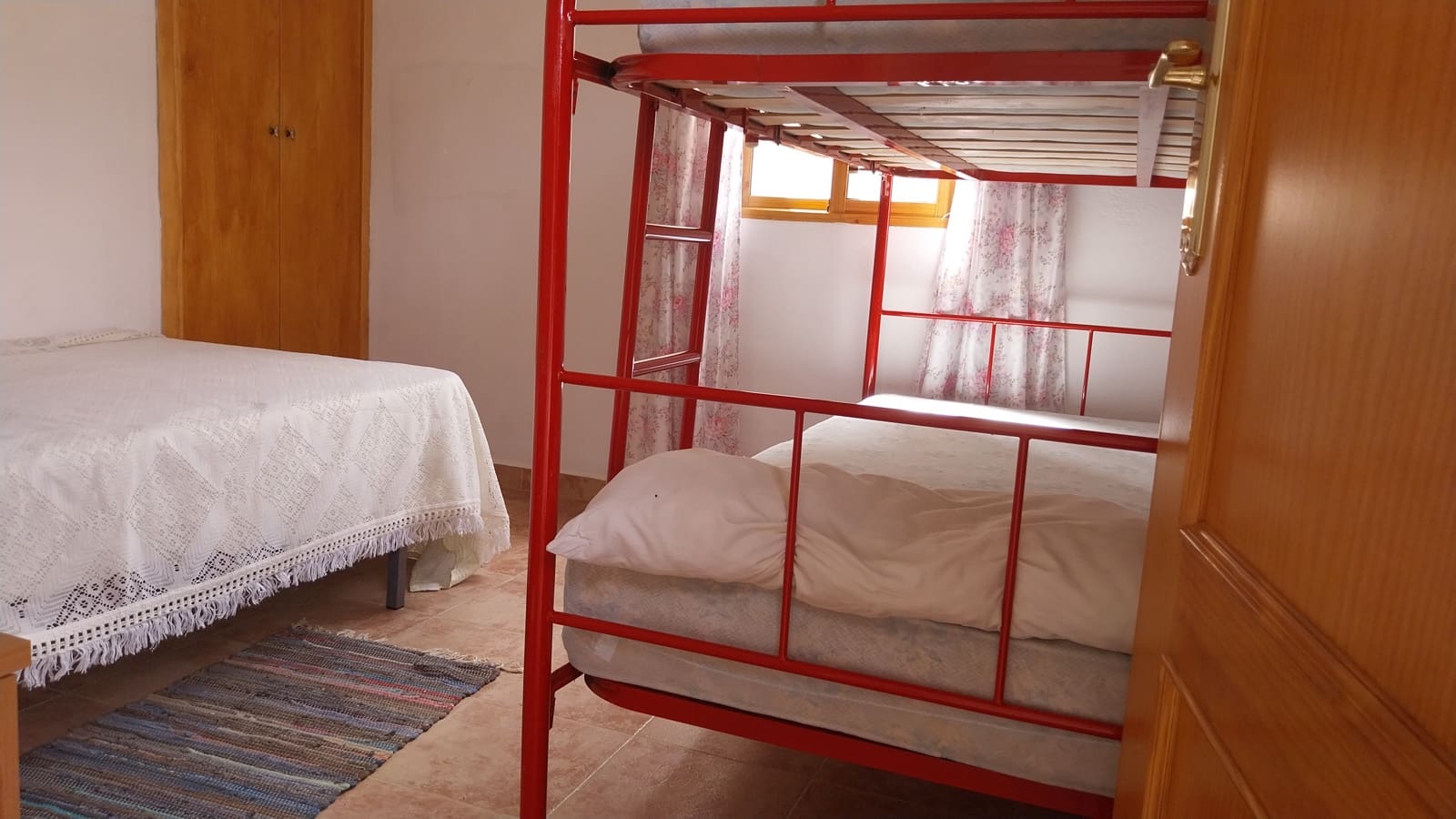 Radhus att hyra i Molvizar - 550 € (Ref: 9665627)