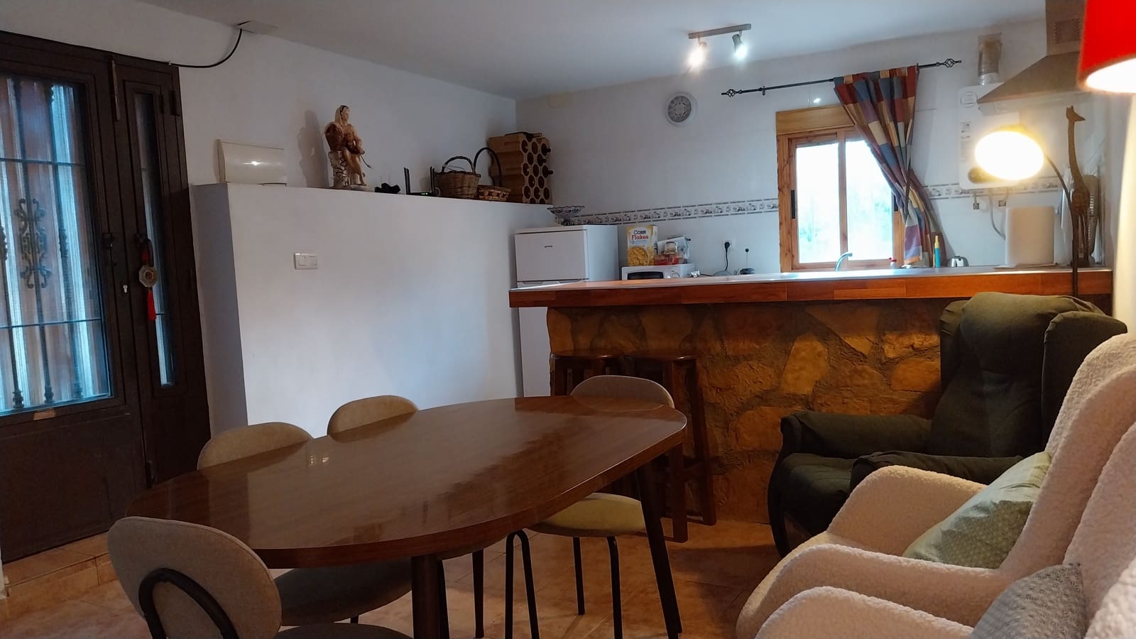 Radhus att hyra i Molvizar - 550 € (Ref: 9665627)