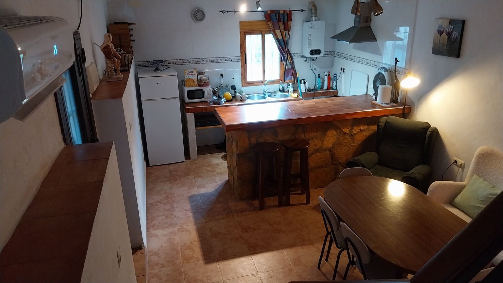 Radhus att hyra i Molvizar - 550 € (Ref: 9665627)