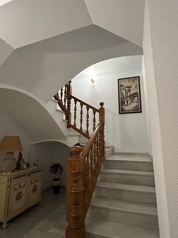3 bedroom Townhouse for sale in Benirredrá with garage - € 470,000 (Ref: 9673624)