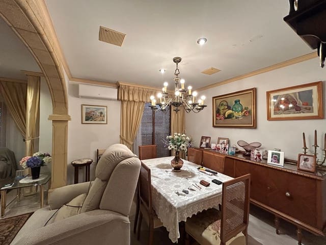 3 bedroom Townhouse for sale in Benirredrá with garage - € 470,000 (Ref: 9673624)