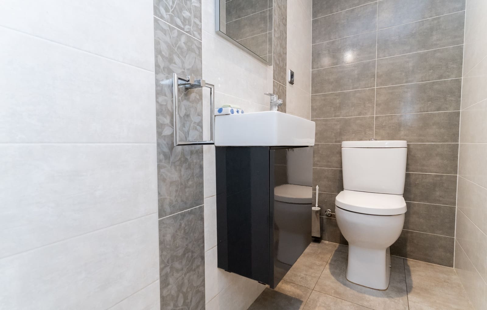 4 soveværelse Semi-Rækkehus til salg i Tarragona by med swimmingpool garage - € 618.000 (Ref: 9696861)