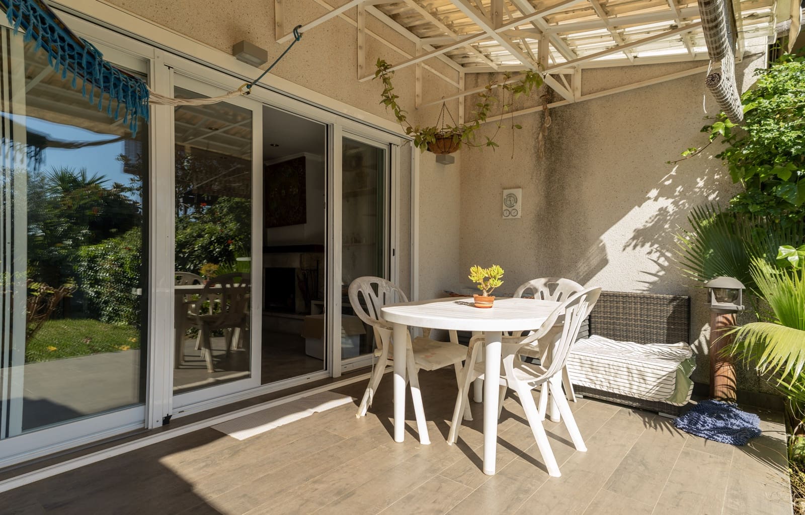 4 soveværelse Semi-Rækkehus til salg i Tarragona by med swimmingpool garage - € 618.000 (Ref: 9696861)