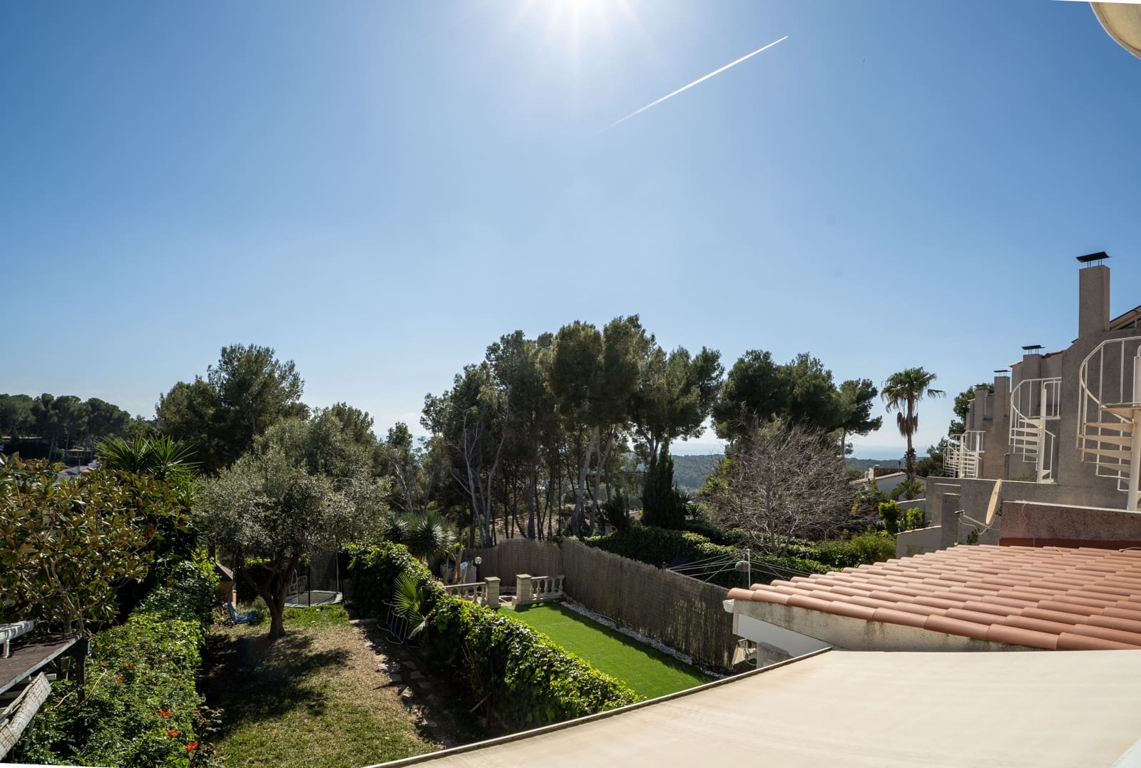 4 soveværelse Semi-Rækkehus til salg i Tarragona by med swimmingpool garage - € 618.000 (Ref: 9696861)