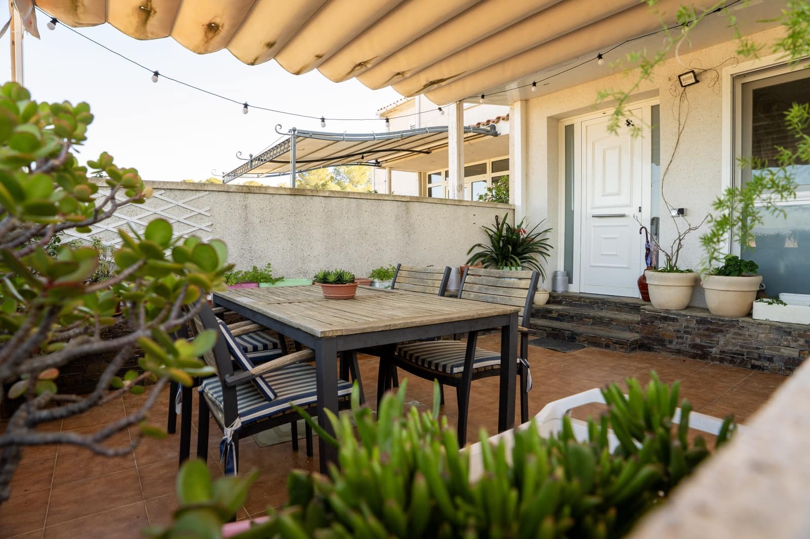 4 soveværelse Semi-Rækkehus til salg i Tarragona by med swimmingpool garage - € 618.000 (Ref: 9696861)