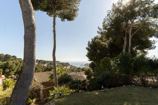 4 soveværelse Semi-Rækkehus til salg i Tarragona by med swimmingpool garage - € 618.000 (Ref: 9696861)