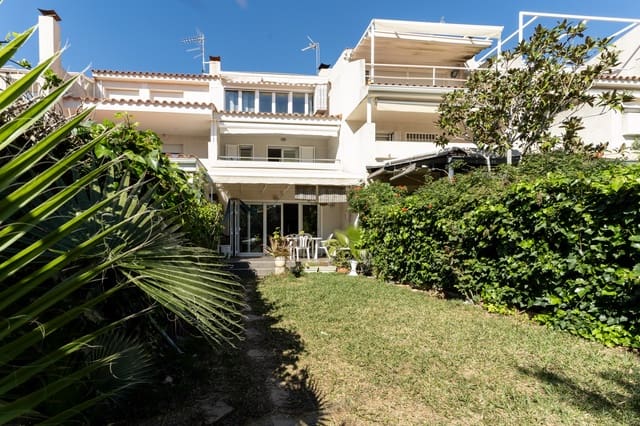 4 soveværelse Semi-Rækkehus til salg i Tarragona by med swimmingpool garage - € 618.000 (Ref: 9696861)