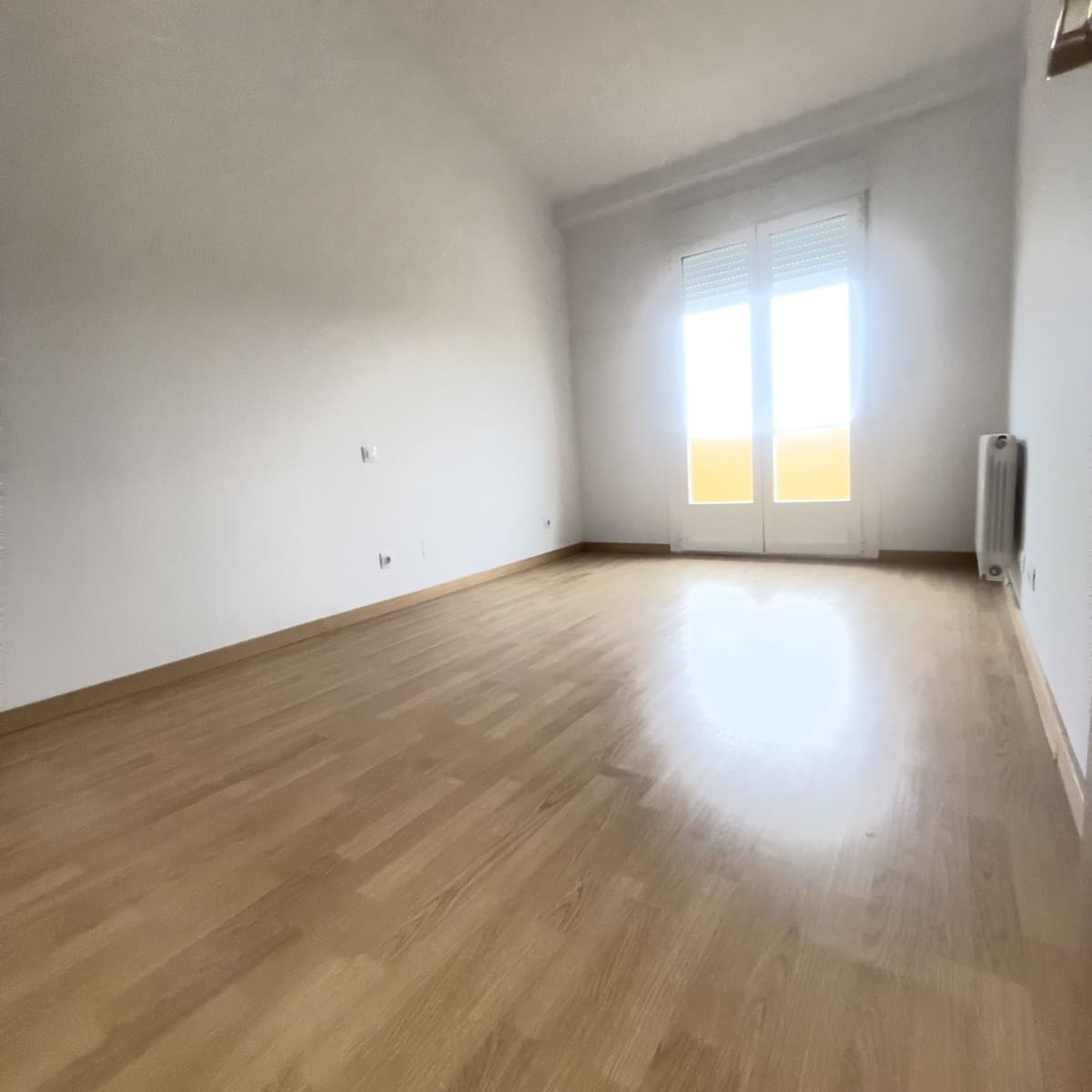 Adosado de 3 habitaciones en Canillas de Río Tuerto en venta con garaje - 100.000 € (Ref: 9677824)