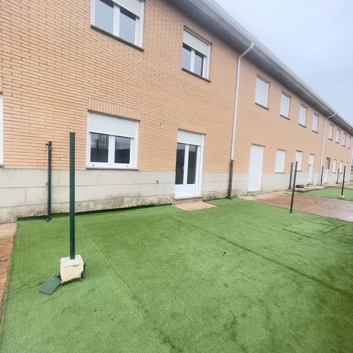 Adosado de 3 habitaciones en Canillas de Río Tuerto en venta con garaje - 100.000 € (Ref: 9677824)