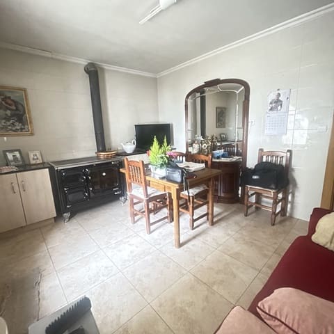 3 makuuhuone Omakotitalo myytävänä paikassa Azagra - 190 000 € (Ref: 9677867)